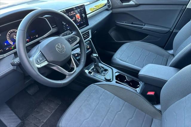 2026 Volkswagen Taos SE Black