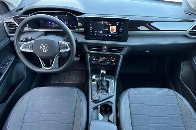 2026 Volkswagen Taos SE Black