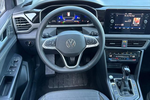 2026 Volkswagen Taos SE Black
