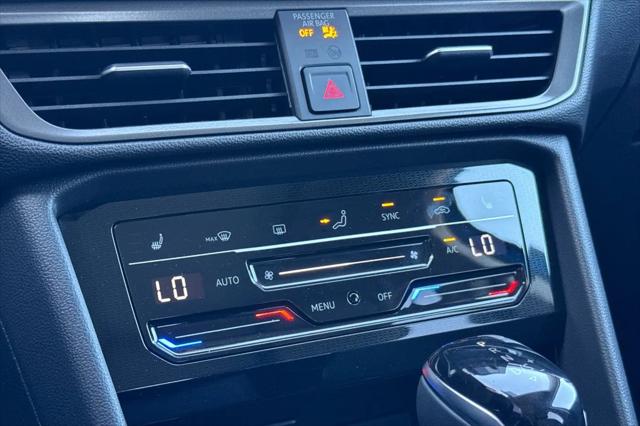 2026 Volkswagen Taos SE Black