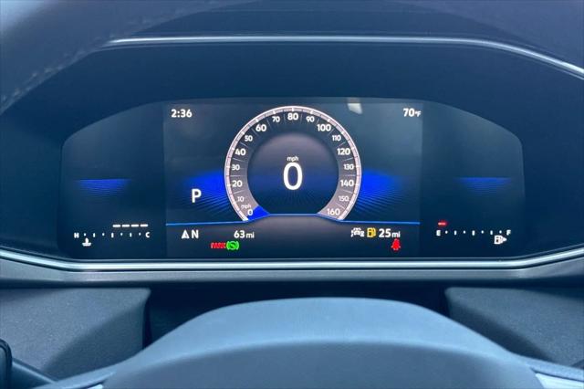 2026 Volkswagen Taos SE Black