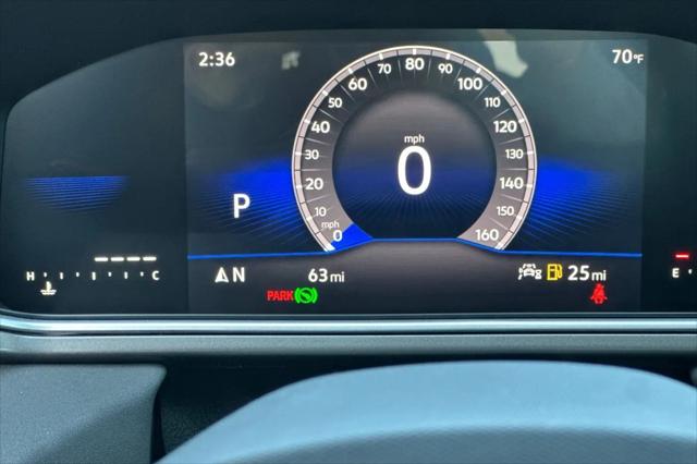 2026 Volkswagen Taos SE Black