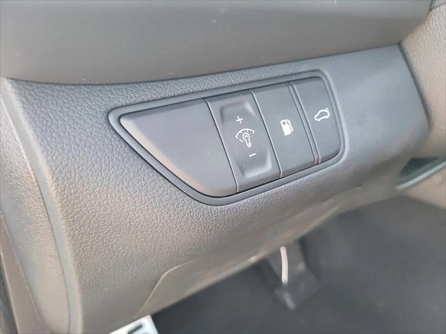 2023 Genesis G70 2.0T AWD