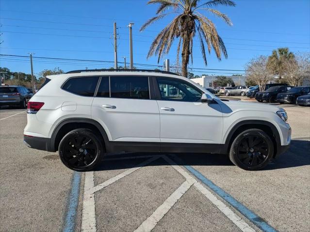 2026 Volkswagen Atlas SE with Technology