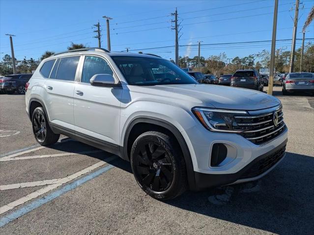 2026 Volkswagen Atlas SE with Technology