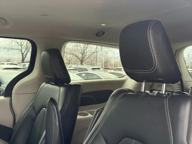 2022 Chrysler Pacifica Hybrid Touring L