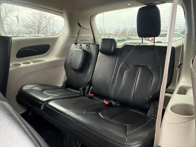 2022 Chrysler Pacifica Hybrid Touring L