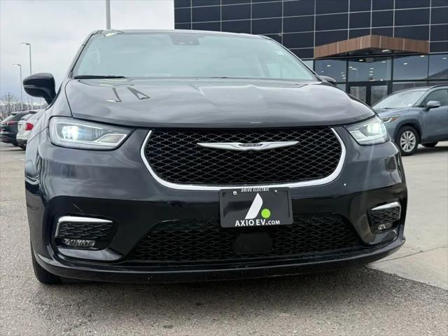 2022 Chrysler Pacifica Hybrid Touring L