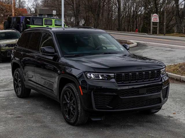 2026 Jeep Grand Cherokee Altitude 4x4