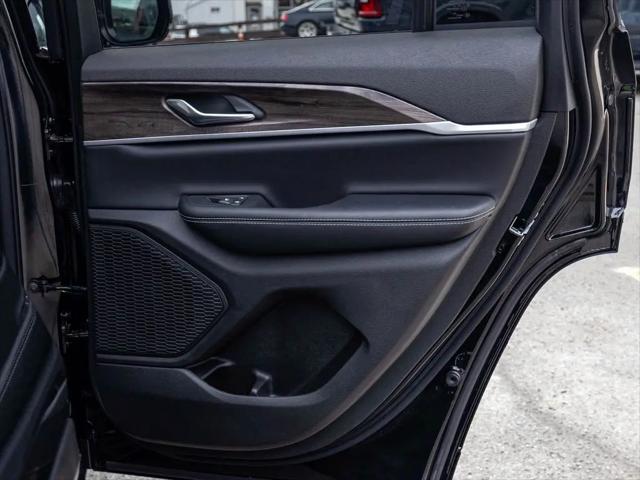 2026 Jeep Grand Cherokee Altitude 4x4