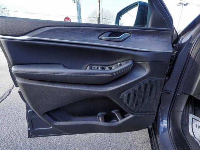 2026 Jeep Grand Cherokee Altitude 4x4