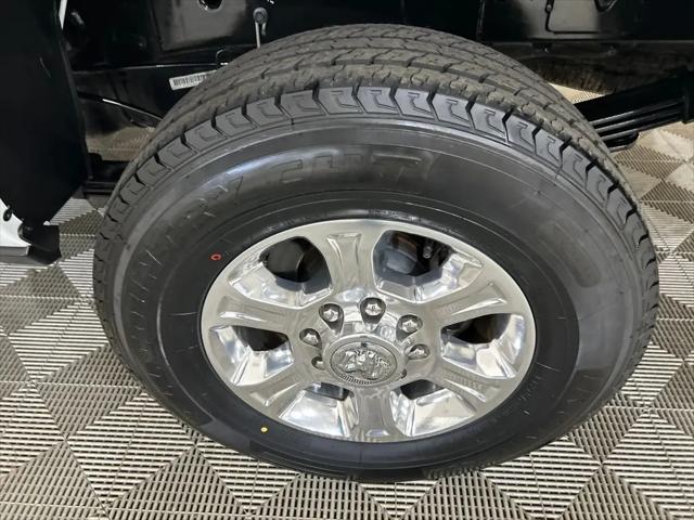 2024 Ram 3500 Big Horn Crew Cab 4x4 8' Box
