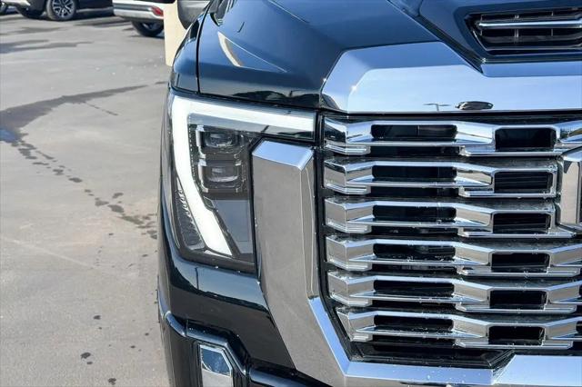 2026 GMC Sierra 2500HD Crew Cab, Standard Bed, Denali, 4WD