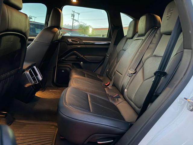 2014 Porsche Cayenne Diesel Platinum Edition
