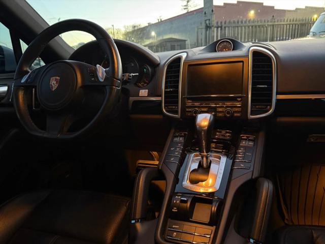 2014 Porsche Cayenne Diesel Platinum Edition