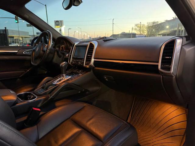 2014 Porsche Cayenne Diesel Platinum Edition
