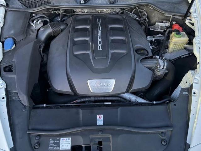 2014 Porsche Cayenne Diesel Platinum Edition