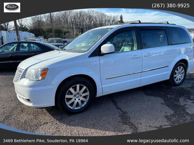 2016 Chrysler Town & Country Touring