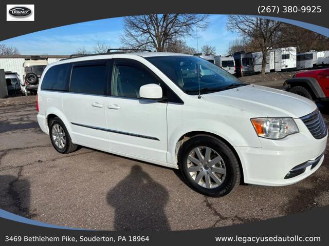 2016 Chrysler Town & Country Touring