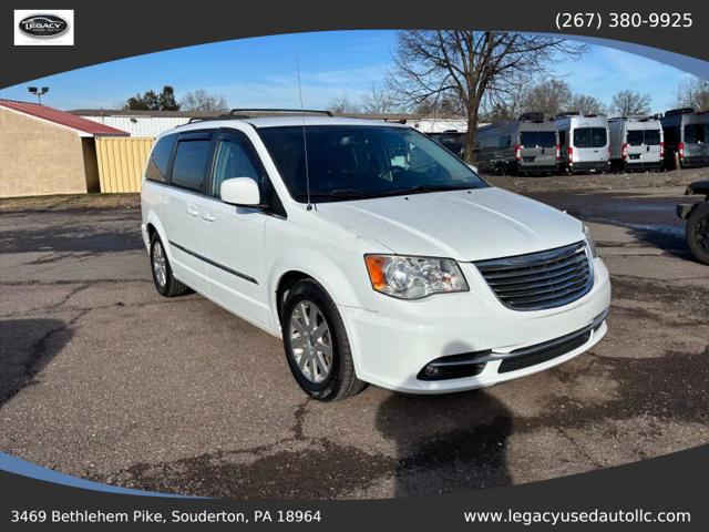 2016 Chrysler Town & Country Touring