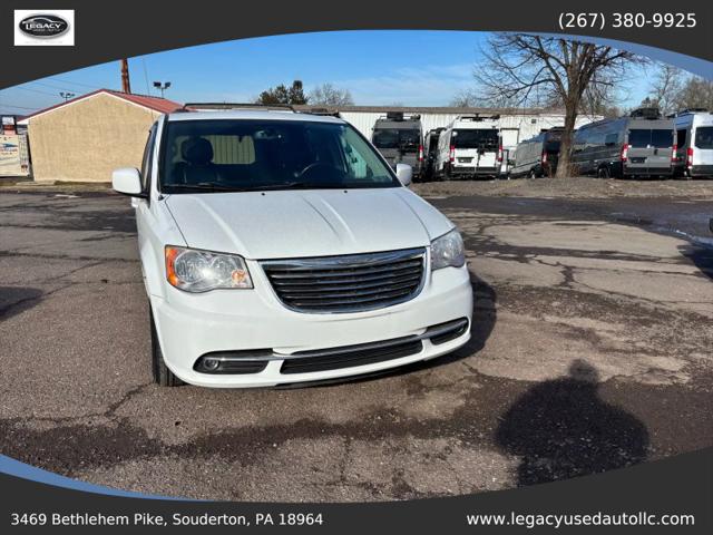 2016 Chrysler Town & Country Touring