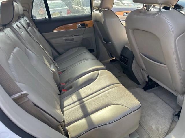 2011 Lincoln MKX Base