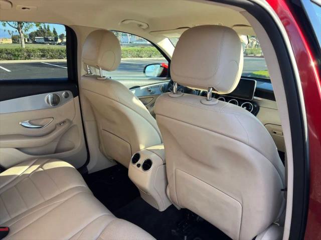 2017 Mercedes-Benz GLC 300