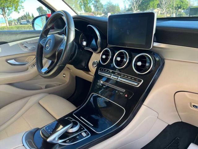 2017 Mercedes-Benz GLC 300