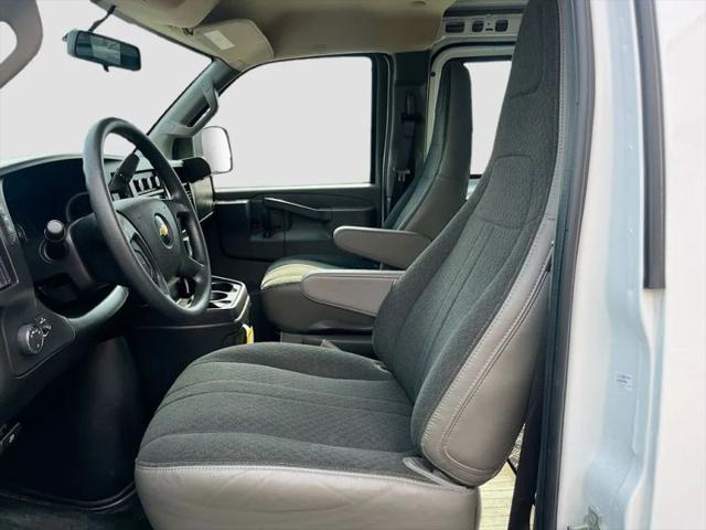 2023 Chevrolet Express Cargo Van RWD 2500 Regular Wheelbase WT