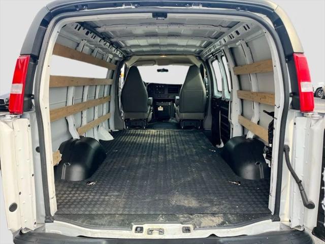 2023 Chevrolet Express Cargo Van RWD 2500 Regular Wheelbase WT