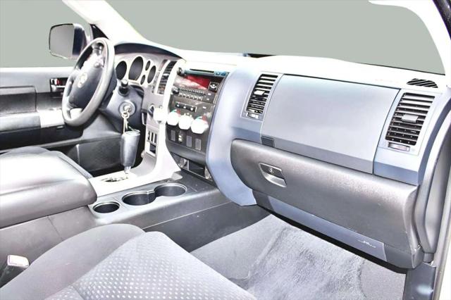 2013 Toyota Tundra Grade 5.7L V8