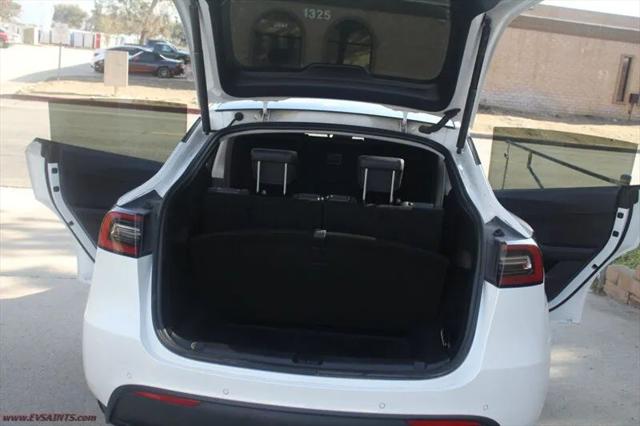 2022 Tesla Model Y Long Range Dual Motor All-Wheel Drive