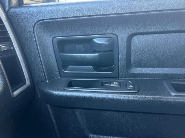 2017 Ram 1500 Express Crew Cab 4x4 5'7" Box