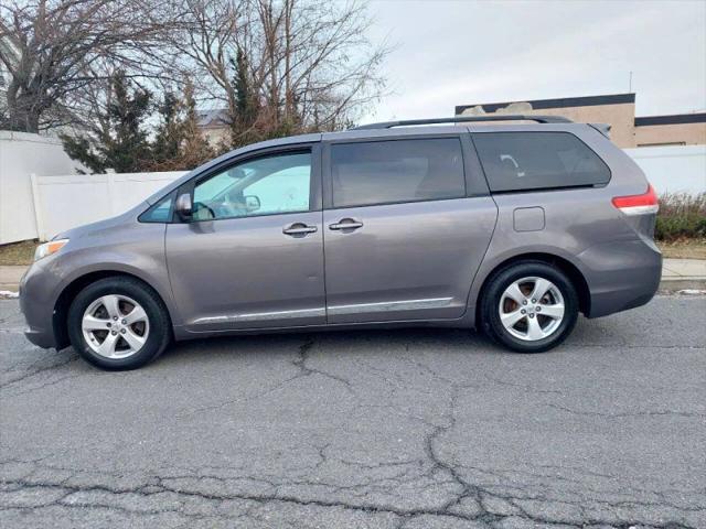 2014 Toyota Sienna LE