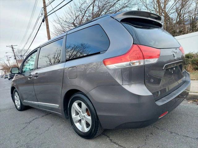 2014 Toyota Sienna LE