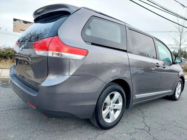 2014 Toyota Sienna LE