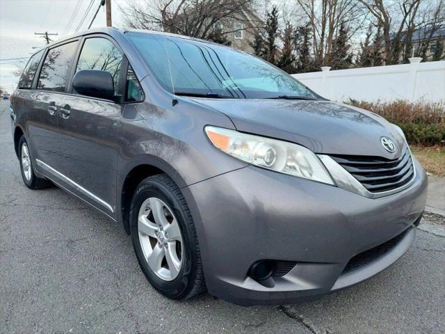 2014 Toyota Sienna LE