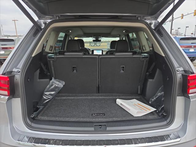 2026 Volkswagen Atlas SE with Technology