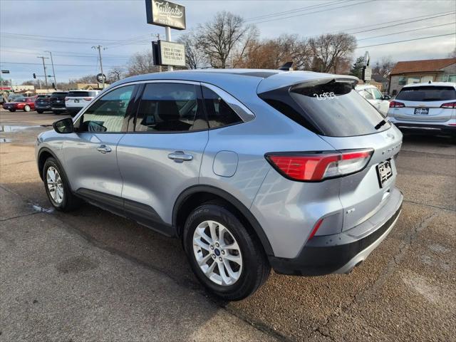 2022 Ford Escape SE Hybrid