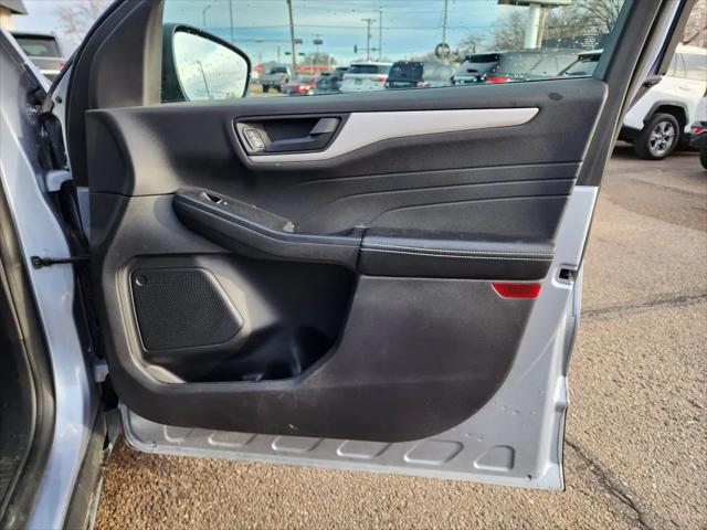2022 Ford Escape SE Hybrid