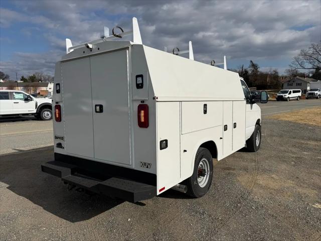 2025 Ford E-350 Cutaway E-Series Cutaway