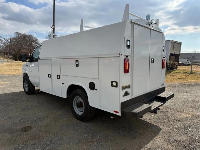 2025 Ford E-350 Cutaway E-Series Cutaway