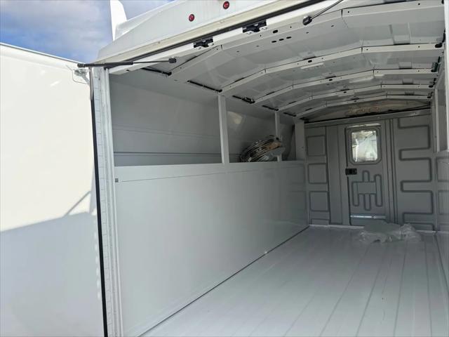 2025 Ford E-350 Cutaway E-Series Cutaway