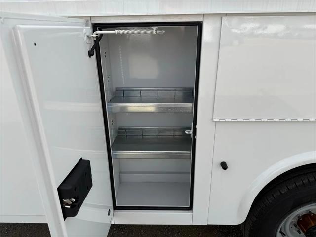 2025 Ford E-350 Cutaway E-Series Cutaway