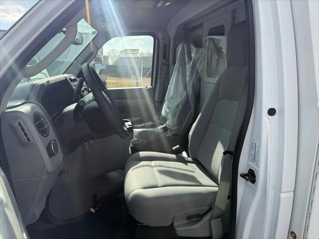 2025 Ford E-350 Cutaway E-Series Cutaway