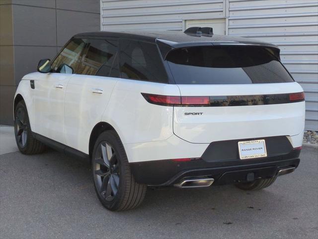 2026 Land Rover Range Rover Sport P360 SE
