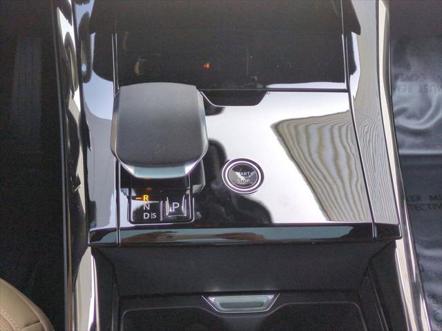 2026 Land Rover Range Rover Sport P360 SE