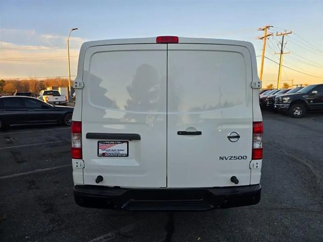 2021 Nissan 2500 SV Standard Roof V6