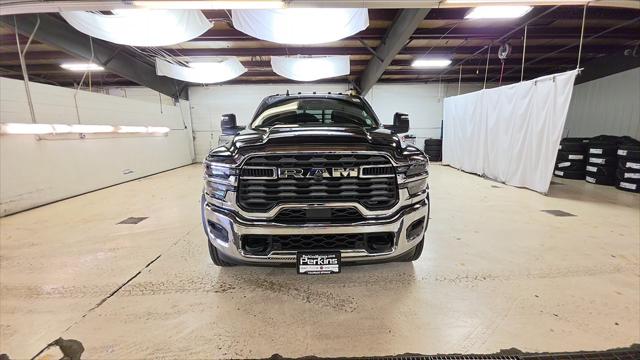 2026 RAM Ram 5500 Chassis Cab RAM 5500 TRADESMAN CHASSIS CREW CAB 4X4 60 CA 2026 RAM Ram 5500 Chassis Cab RAM 5500 TRADESMAN CHASSIS CREW CAB 4X4 60 CA