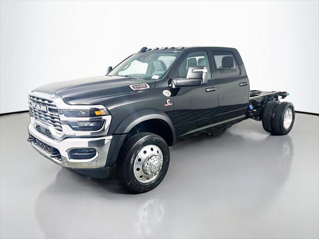 2026 RAM 5500 Chassis RAM 5500 TRADESMAN CHASSIS CREW CAB 4X4 60 CA